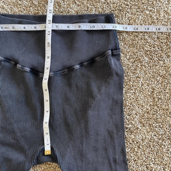 Senita Athletics Crop Seamless Leggings Women’s Large Gray Vintage Washed Ribbed - Picture 11 of 12